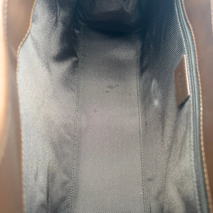 https://cdn.shopify.com/s/files/1/0564/9376/8855/files/Gucci_Schultertasche_Jackie_monogram_beige___braun_vintage_GG7390.webp?v=1779964271