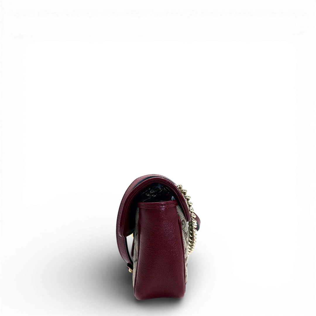 https://cdn.shopify.com/s/files/1/0564/9376/8855/files/Gucci_Schultertasche_Marmont_Small_GG_Beige_Canvas_Patchwork_vintage_GG_2188.webp?v=1772705540