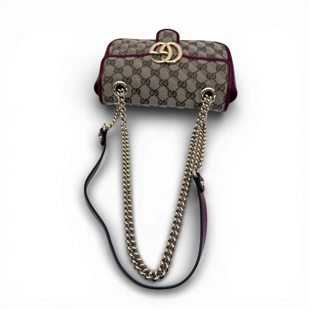 https://cdn.shopify.com/s/files/1/0564/9376/8855/files/Gucci_Schultertasche_Marmont_Small_GG_Beige_Canvas_Patchwork_vintage_GG_2195.webp?v=1772705540