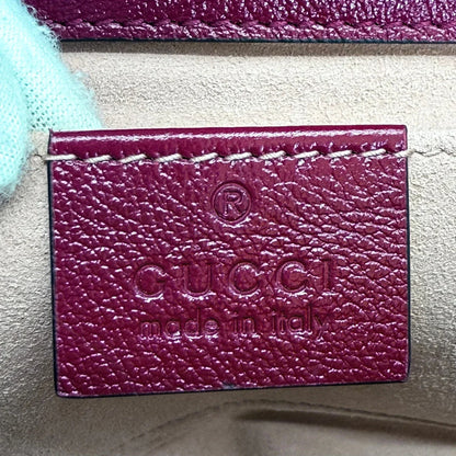 https://cdn.shopify.com/s/files/1/0564/9376/8855/files/Gucci_Schultertasche_Marmont_Small_GG_Beige_Canvas_Patchwork_vintage_GG_2199.webp?v=1772705540
