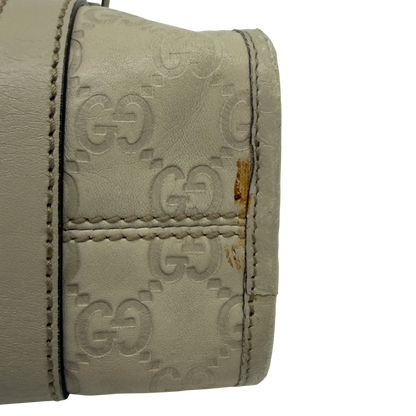 https://cdn.shopify.com/s/files/1/0564/9376/8855/files/Gucci_Schultertasche_New_Jackie_small_aus_Leder_monogram_weiss_vintage_GG7206.webp?v=1778669917