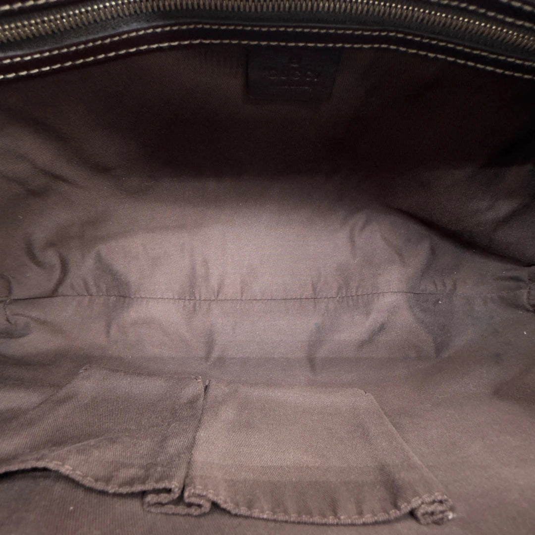 https://cdn.shopify.com/s/files/1/0564/9376/8855/files/Gucci_Schultertasche_Royal_Hobo_monogram_beige_12.webp?v=1782908724