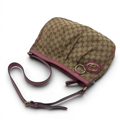 https://cdn.shopify.com/s/files/1/0564/9376/8855/files/Gucci_Schultertasche_Sukey_One_monogram_beige_10_80c281e0-795f-41de-a8b9-931d5d8cccb9.webp?v=1782384516