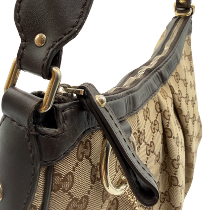 https://cdn.shopify.com/s/files/1/0564/9376/8855/files/Gucci_Schultertasche_Sukey_One_monogram_beige_11_b5e05799-41f6-46b3-a5cc-e26312be347f.webp?v=1782384653
