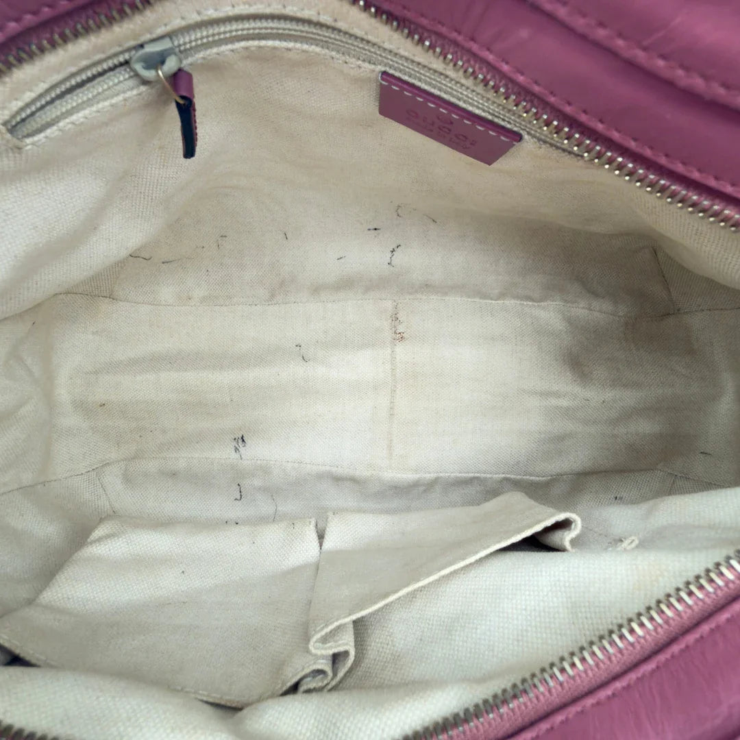 https://cdn.shopify.com/s/files/1/0564/9376/8855/files/Gucci_Schultertasche_Sukey_One_monogram_beige_12_832c0c65-ce32-477c-8c8c-4c047d23e28e.webp?v=1782384516
