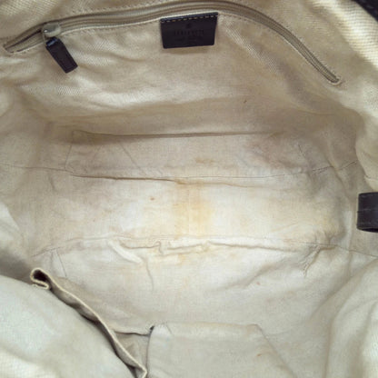 https://cdn.shopify.com/s/files/1/0564/9376/8855/files/Gucci_Schultertasche_Sukey_One_monogram_beige_12_ec586f34-53be-49ff-ae37-48f28dc778d7.webp?v=1782906748