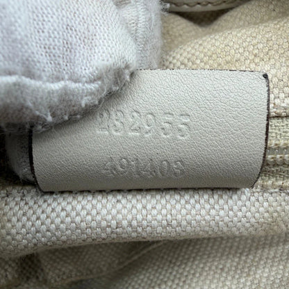 https://cdn.shopify.com/s/files/1/0564/9376/8855/files/Gucci_Schultertasche_Sukey_One_monogram_beige_16_f9db0cbd-dbdd-43d4-8d1c-3aad2f41a553.webp?v=1782908526
