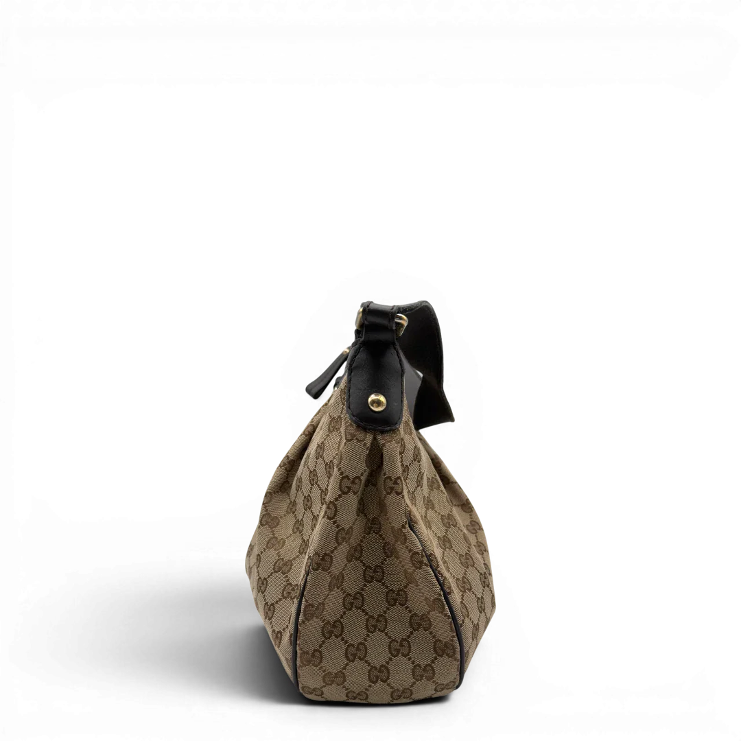 https://cdn.shopify.com/s/files/1/0564/9376/8855/files/Gucci_Schultertasche_Sukey_One_monogram_beige_2_5f5df787-a936-4c48-9adb-8edf9faa9bc9.webp?v=1782384653