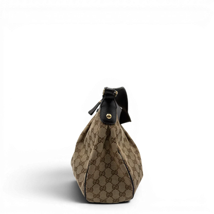 https://cdn.shopify.com/s/files/1/0564/9376/8855/files/Gucci_Schultertasche_Sukey_One_monogram_beige_2_5f5df787-a936-4c48-9adb-8edf9faa9bc9.webp?v=1782384653