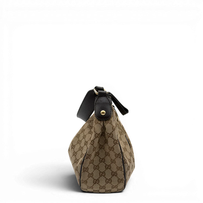 https://cdn.shopify.com/s/files/1/0564/9376/8855/files/Gucci_Schultertasche_Sukey_One_monogram_beige_3_3d1990ca-a269-4711-b6b6-2b0b455bf270.webp?v=1782384653