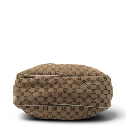 https://cdn.shopify.com/s/files/1/0564/9376/8855/files/Gucci_Schultertasche_Sukey_One_monogram_beige_5_2a3a14a3-6b47-46c1-be17-064106ef2d10.webp?v=1782908525