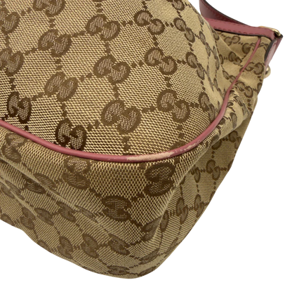 https://cdn.shopify.com/s/files/1/0564/9376/8855/files/Gucci_Schultertasche_Sukey_One_monogram_beige_6_7479d40e-34a2-4c9a-8ec3-f5e487d87ca9.webp?v=1782384516