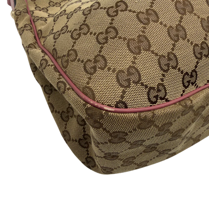 https://cdn.shopify.com/s/files/1/0564/9376/8855/files/Gucci_Schultertasche_Sukey_One_monogram_beige_9_120d7352-dd08-4b28-9d27-5744a08fdf87.webp?v=1782384516
