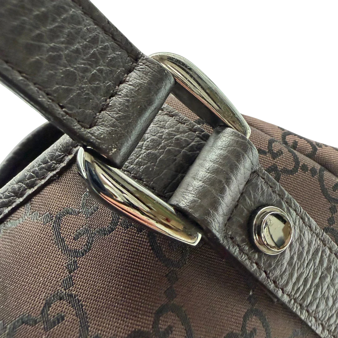 https://cdn.shopify.com/s/files/1/0564/9376/8855/files/Gucci_Shopper_Abbey_aus_Nylon_monogram_dunkelbraun_vintage_GG6414.webp?v=1778682922
