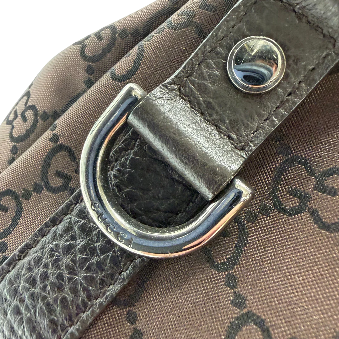 https://cdn.shopify.com/s/files/1/0564/9376/8855/files/Gucci_Shopper_Abbey_aus_Nylon_monogram_dunkelbraun_vintage_GG6415.webp?v=1778682922