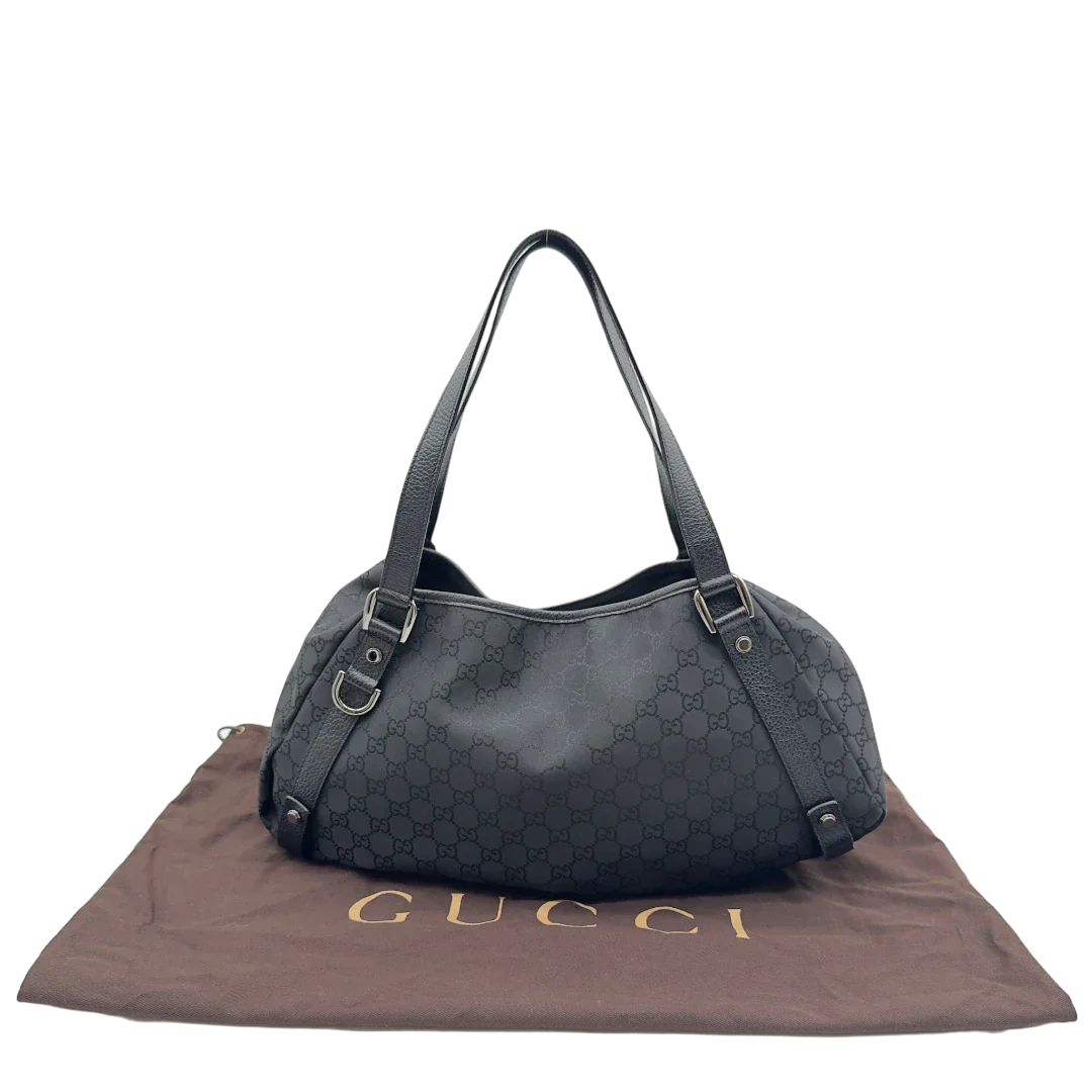 https://cdn.shopify.com/s/files/1/0564/9376/8855/files/Gucci_Shopper_Abbey_aus_Nylon_monogram_schwarz_16.webp?v=1782909692