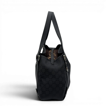 https://cdn.shopify.com/s/files/1/0564/9376/8855/files/Gucci_Shopper_Abbey_aus_Nylon_monogram_schwarz_4.webp?v=1782909692