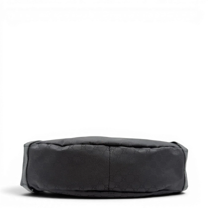 https://cdn.shopify.com/s/files/1/0564/9376/8855/files/Gucci_Shopper_Abbey_aus_Nylon_monogram_schwarz_5.webp?v=1782909693