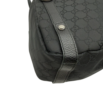 https://cdn.shopify.com/s/files/1/0564/9376/8855/files/Gucci_Shopper_Abbey_aus_Nylon_monogram_schwarz_7.webp?v=1782909693