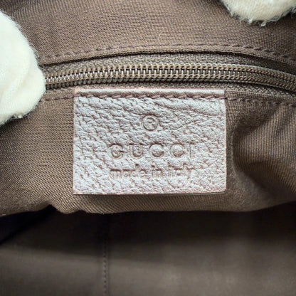https://cdn.shopify.com/s/files/1/0564/9376/8855/files/Gucci_Shopper_Abbey_monogram_beige_13.webp?v=1782909170