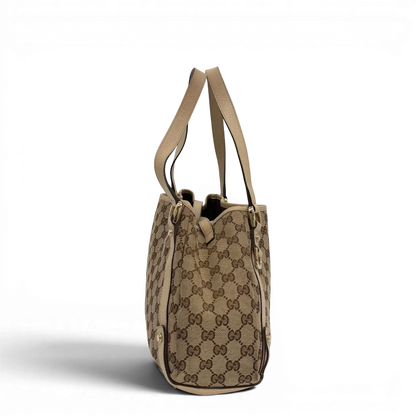https://cdn.shopify.com/s/files/1/0564/9376/8855/files/Gucci_Shopper_Abbey_monogram_beige_vintage_GG6938.webp?v=1779320215