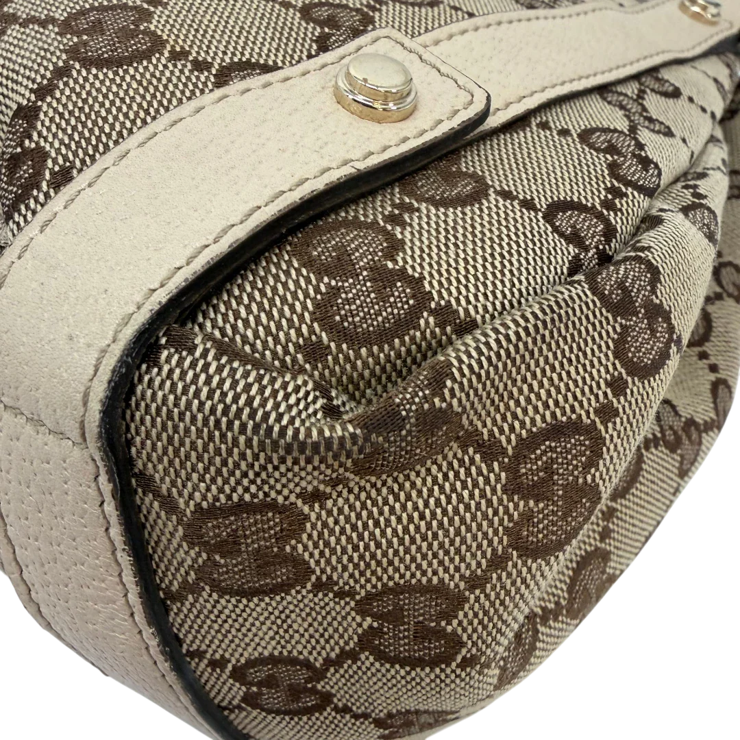 https://cdn.shopify.com/s/files/1/0564/9376/8855/files/Gucci_Shopper_Abbey_monogram_beige_vintage_GG6942.webp?v=1779320216