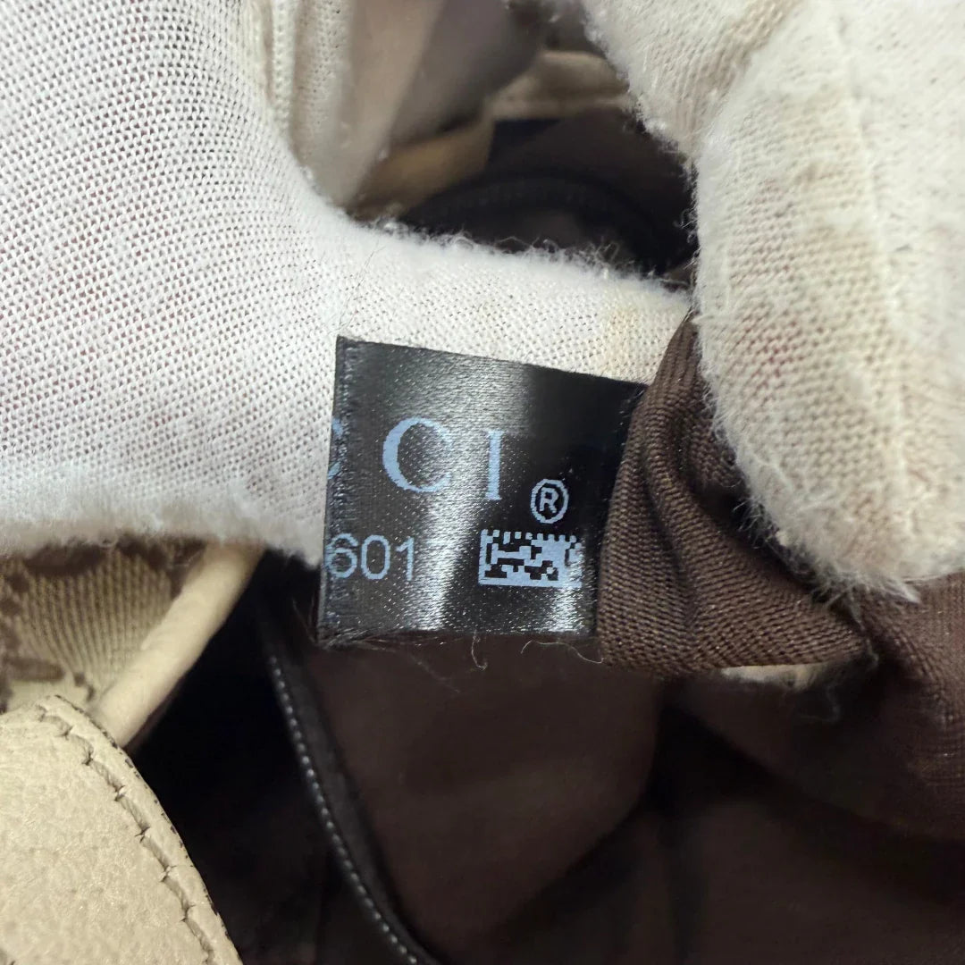 https://cdn.shopify.com/s/files/1/0564/9376/8855/files/Gucci_Shopper_Abbey_monogram_beige_vintage_GG6953.webp?v=1779320215