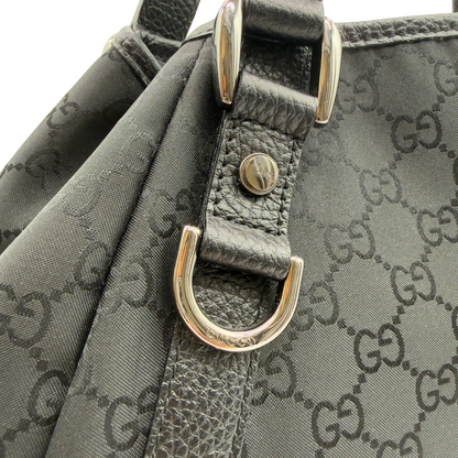 https://cdn.shopify.com/s/files/1/0564/9376/8855/files/Gucci_Shopper_Abbey_monogram_schwarz_vintage_GG7017.webp?v=1778080748