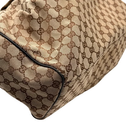 https://cdn.shopify.com/s/files/1/0564/9376/8855/files/Gucci_Shopper_Sukey_Large_monogram_beige_18_f2e634e3-271f-449a-a4d0-f133b4a22d37.webp?v=1784823618