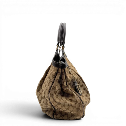 https://cdn.shopify.com/s/files/1/0564/9376/8855/files/Gucci_Shopper_Sukey_Large_monogram_beige_6_92df32a4-6bfd-48b9-8600-b3e53faf1d41.webp?v=1784801705