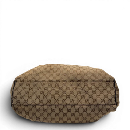 https://cdn.shopify.com/s/files/1/0564/9376/8855/files/Gucci_Shopper_Sukey_Large_monogram_beige_8_56f671ea-2009-49da-82c9-e91fc78e0b17.webp?v=1784801705