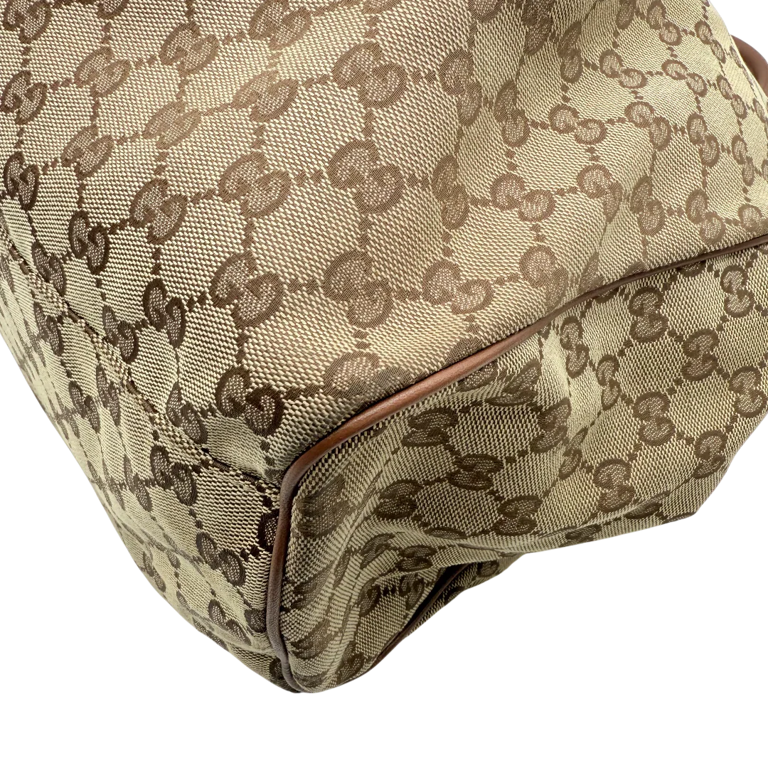 https://cdn.shopify.com/s/files/1/0564/9376/8855/files/Gucci_Shopper_Sukey_large_Lederdetails_braun_monogram_beige_vintage_GG_1051.webp?v=1770948351