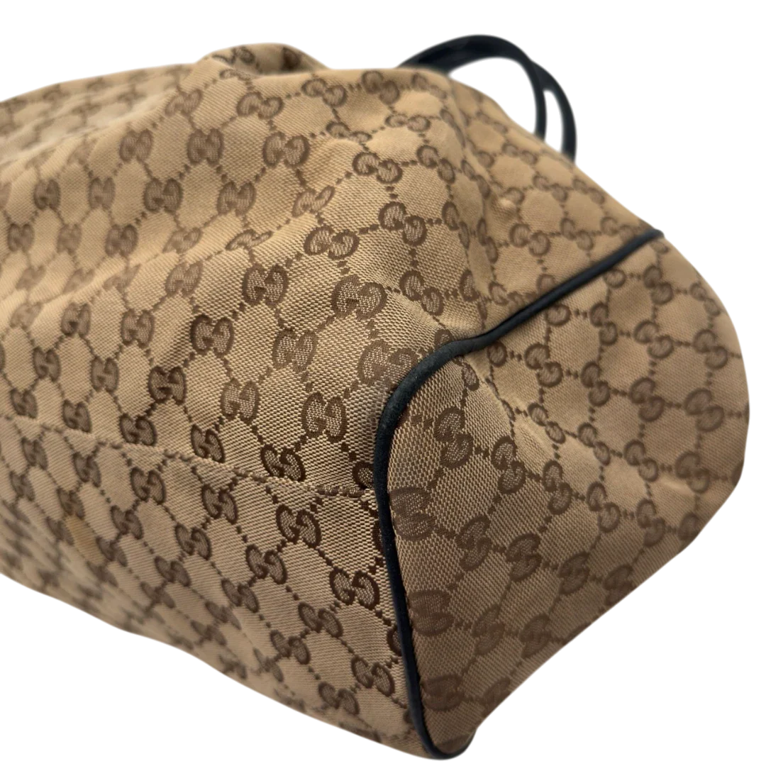 https://cdn.shopify.com/s/files/1/0564/9376/8855/files/Gucci_Shopper_Sukey_large_monogram_beige_12_6b7efdbb-8249-4479-a56f-853e35e20a66.webp?v=1784240823
