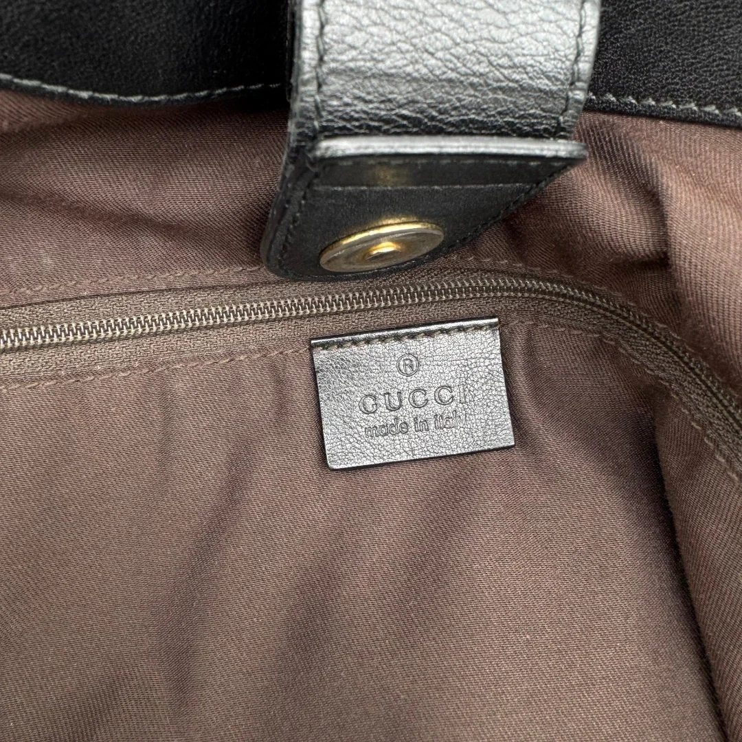 https://cdn.shopify.com/s/files/1/0564/9376/8855/files/Gucci_Shopper_Sukey_large_monogram_beige_17.webp?v=1781106235