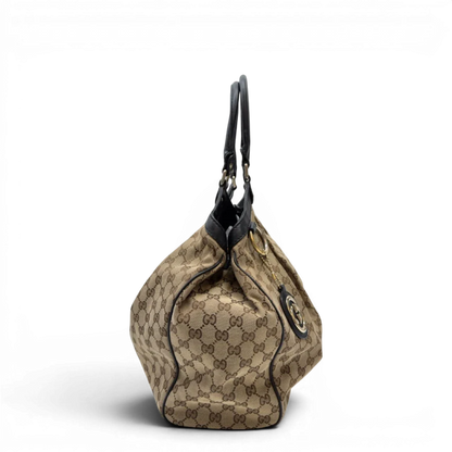 https://cdn.shopify.com/s/files/1/0564/9376/8855/files/Gucci_Shopper_Sukey_large_monogram_beige_5_c000de49-b187-49cd-b25d-1cbdfd3101cc.webp?v=1783515047