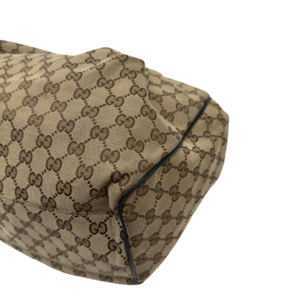 https://cdn.shopify.com/s/files/1/0564/9376/8855/files/Gucci_Shopper_Sukey_large_monogram_beige_7_bf0d5396-e30a-4879-b70d-cb892327ea67.webp?v=1783515047