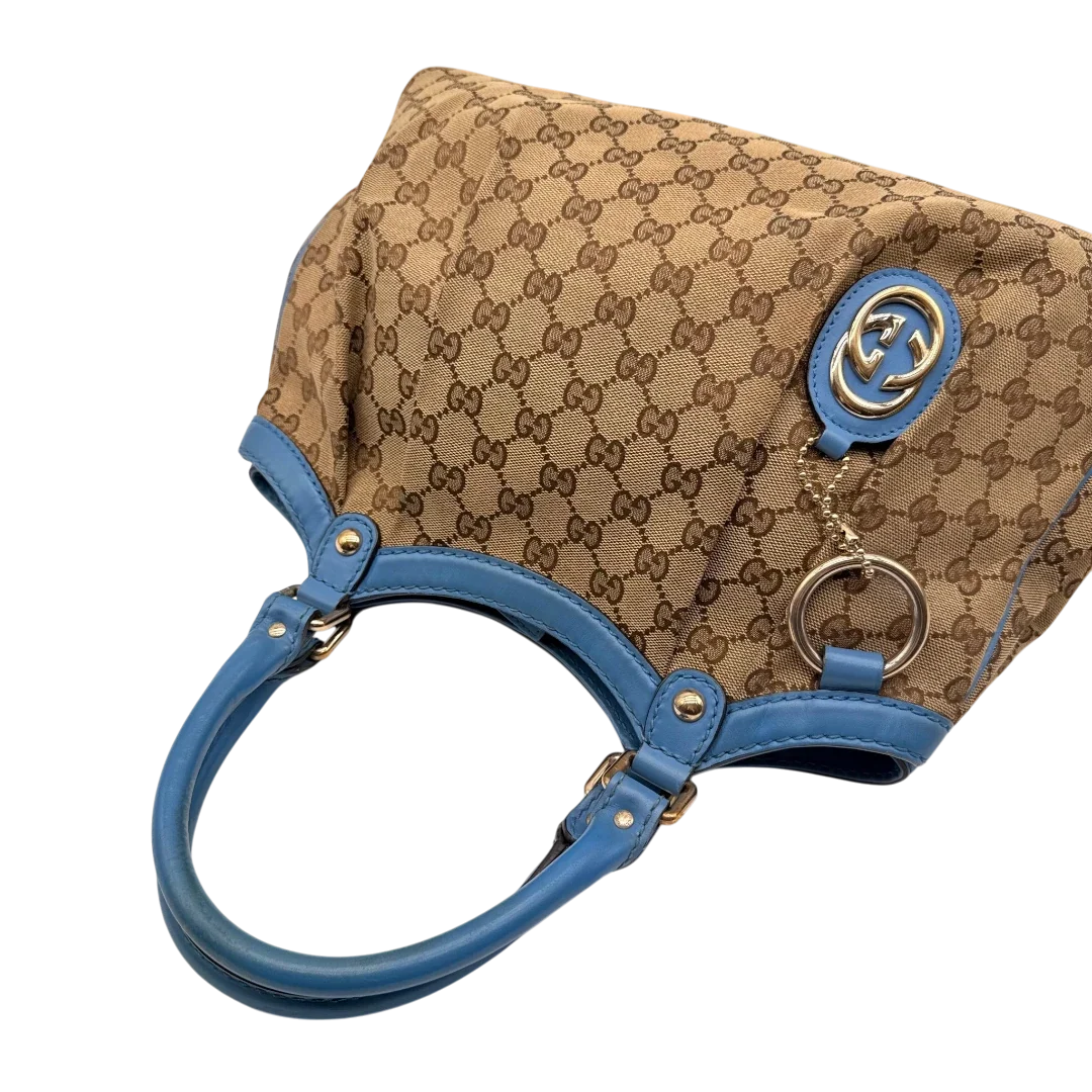 https://cdn.shopify.com/s/files/1/0564/9376/8855/files/Gucci_Shopper_Sukey_monogram_beige_10_71ee8573-4199-450b-bc89-16c83271e9d8.webp?v=1784801539