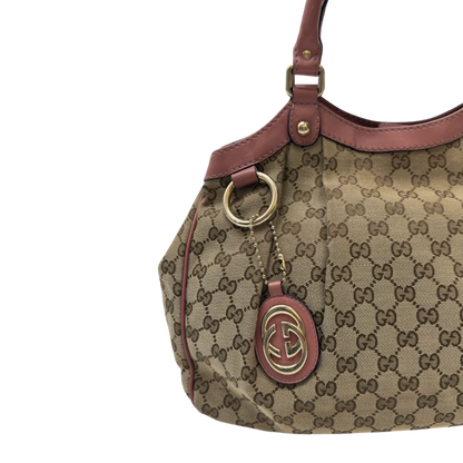 https://cdn.shopify.com/s/files/1/0564/9376/8855/files/Gucci_Shopper_Sukey_monogram_beige_11_938f3679-ecd4-4f94-bc10-d6aa6dc59712.webp?v=1783515170