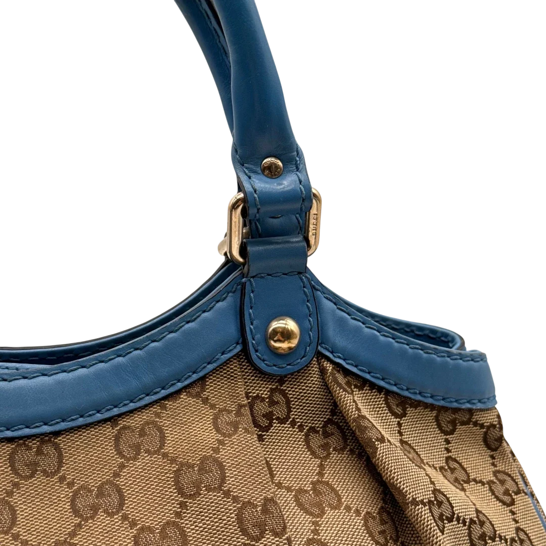 https://cdn.shopify.com/s/files/1/0564/9376/8855/files/Gucci_Shopper_Sukey_monogram_beige_12_1d5ba264-1382-4d5d-af66-3ceb7b0c6578.webp?v=1784801538