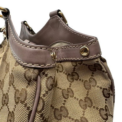https://cdn.shopify.com/s/files/1/0564/9376/8855/files/Gucci_Shopper_Sukey_monogram_beige_15_715993ca-ed3c-4e48-984a-1981f7049779.webp?v=1784242766