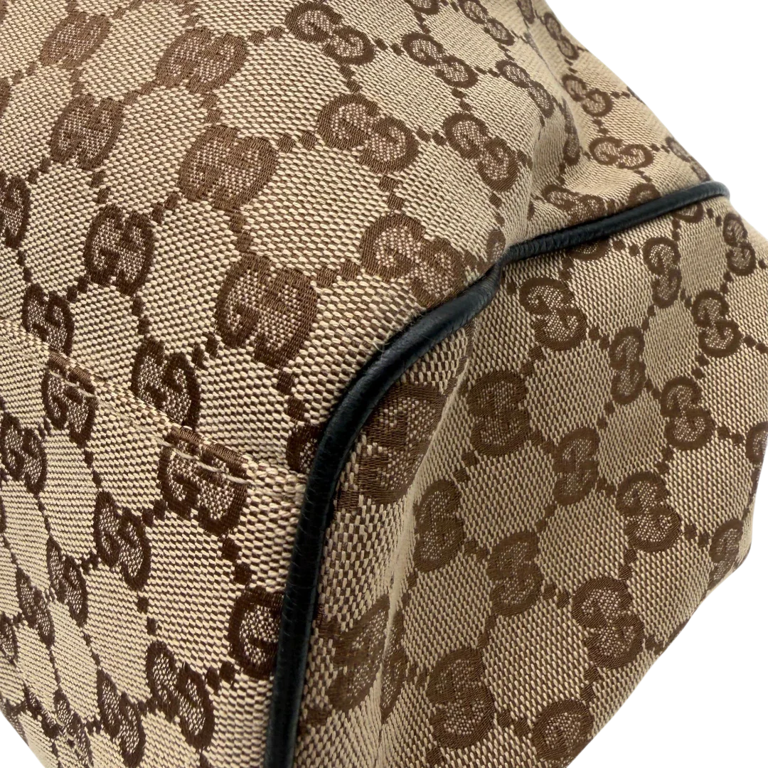 https://cdn.shopify.com/s/files/1/0564/9376/8855/files/Gucci_Shopper_Sukey_monogram_beige_6.webp?v=1782310481