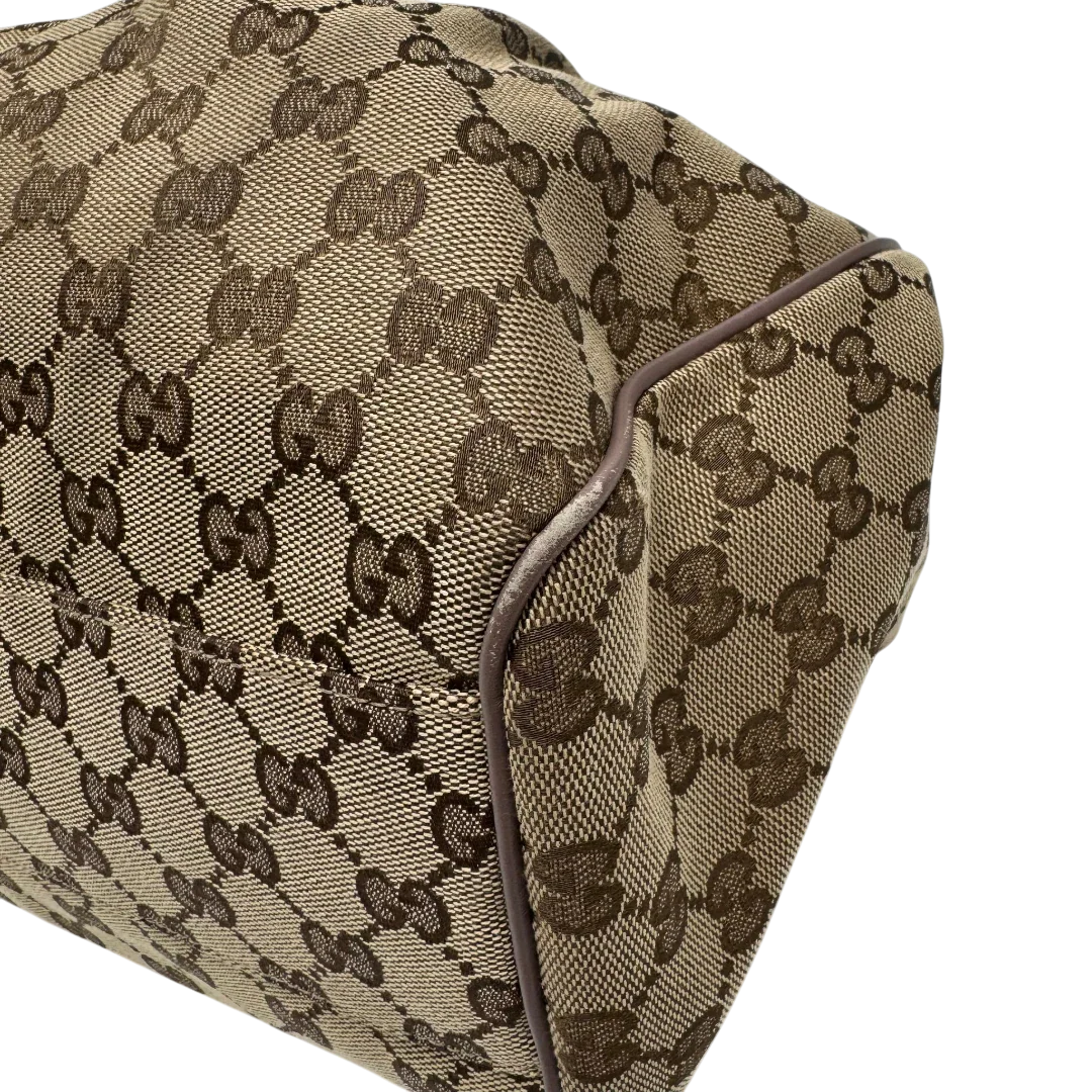 https://cdn.shopify.com/s/files/1/0564/9376/8855/files/Gucci_Shopper_Sukey_monogram_beige_7_fc67e24f-32b9-4976-826d-f910818a985c.webp?v=1784242767