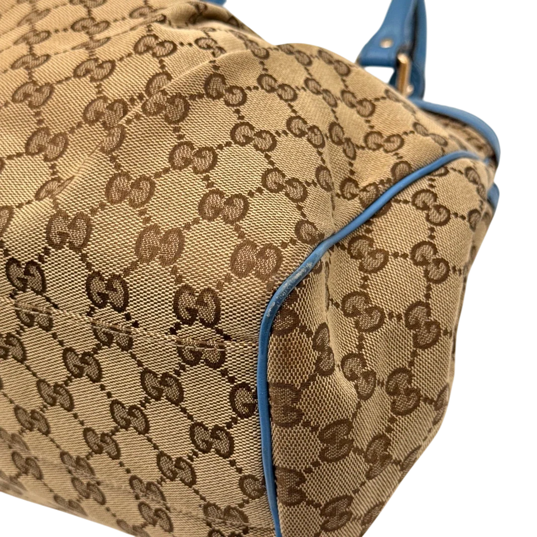 https://cdn.shopify.com/s/files/1/0564/9376/8855/files/Gucci_Shopper_Sukey_monogram_beige_8_ac3b7d4c-c6fe-4d99-a857-e33ef6779ea9.webp?v=1784801539