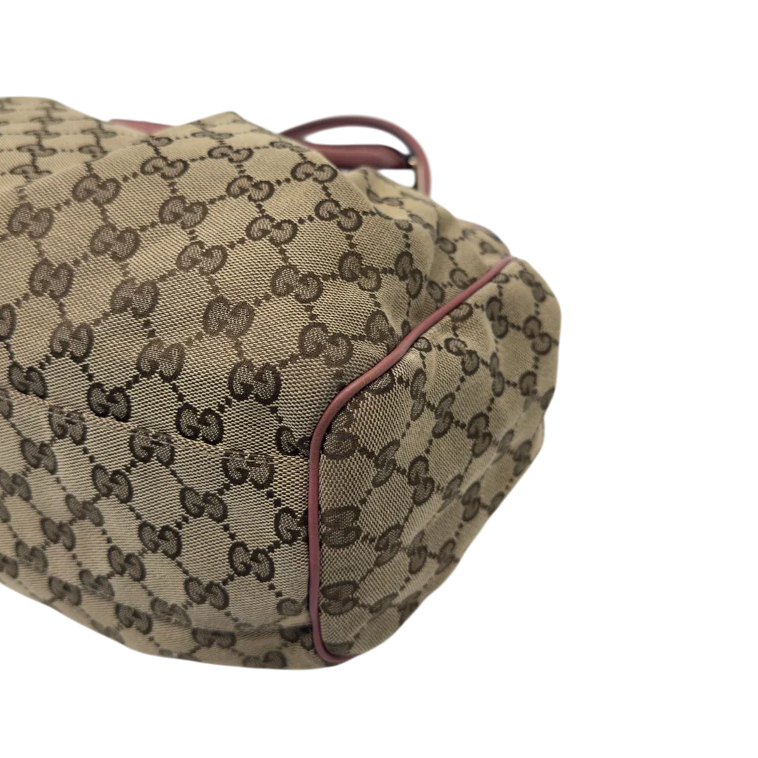 https://cdn.shopify.com/s/files/1/0564/9376/8855/files/Gucci_Shopper_Sukey_monogram_beige_8_b5fc8f56-3995-4aaa-b078-6b604abc7954.webp?v=1783515169