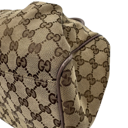 https://cdn.shopify.com/s/files/1/0564/9376/8855/files/Gucci_Shopper_Sukey_monogram_beige_9_174f152e-af4a-4a6e-b36b-ad0cae625140.webp?v=1784242766