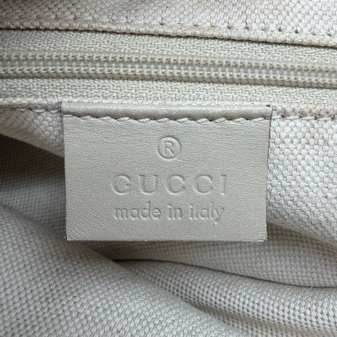 https://cdn.shopify.com/s/files/1/0564/9376/8855/files/Gucci_Shopper_Sukey_monogram_beige_vintage_GG_9870.webp?v=1770901535