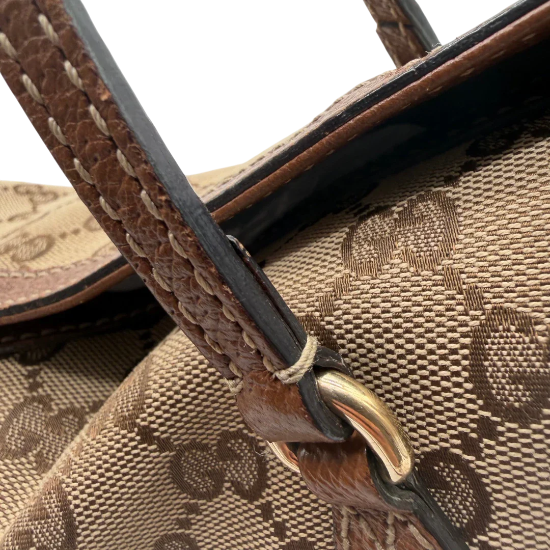 https://cdn.shopify.com/s/files/1/0564/9376/8855/files/Gucci_Shopper_monogram_beige_vintage_GG6168.webp?v=1778196776