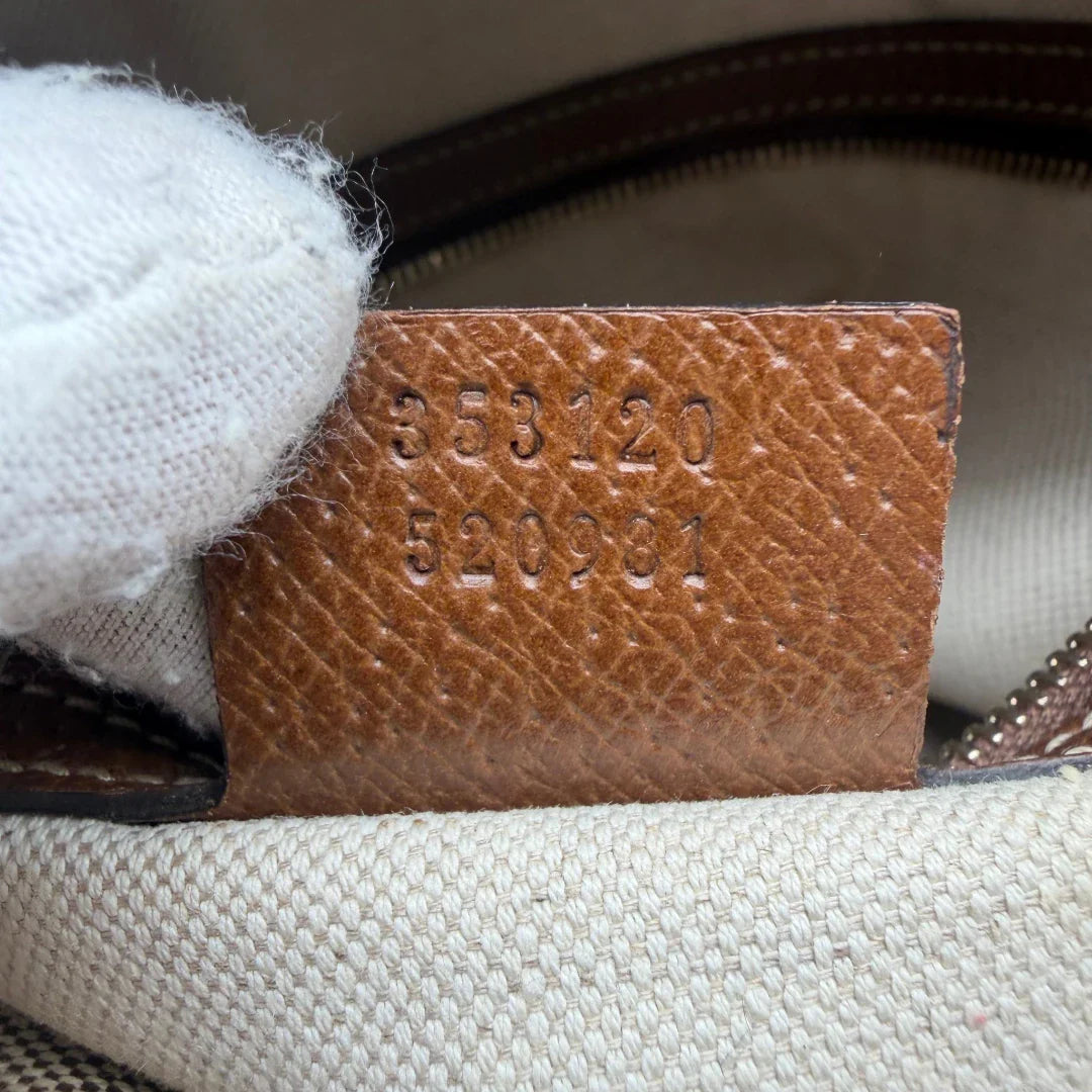 https://cdn.shopify.com/s/files/1/0564/9376/8855/files/Gucci_Shopper_monogram_beige_vintage_GG6172.webp?v=1778196776