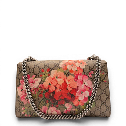 https://cdn.shopify.com/s/files/1/0564/9376/8855/files/Gucci_Umhangetasche_Dionysus_Floral_medium_monogram_beige_2_f2d4e251-e0a9-41ba-b67b-d8d9dcea84ec.webp?v=1781714204
