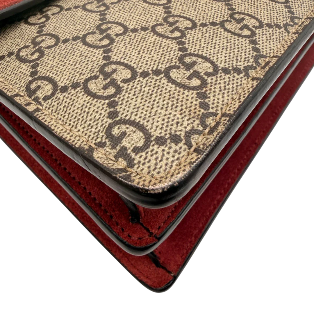 https://cdn.shopify.com/s/files/1/0564/9376/8855/files/Gucci_Umhangetasche_Dionysus_Floral_medium_monogram_beige_7_89128e0d-177d-49e8-9845-544b0c556db6.webp?v=1781714204